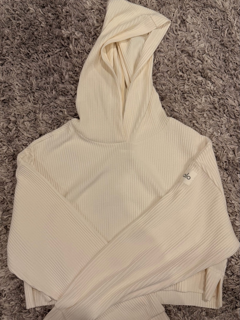 Alo Yoga Muse Hoodie & Sweatpants
Set Ivory Size Small - Picture 3 of 5